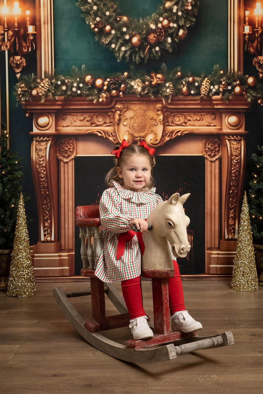 Kate Christmas Green Wall Golden Fireplace Backdrop for Photography