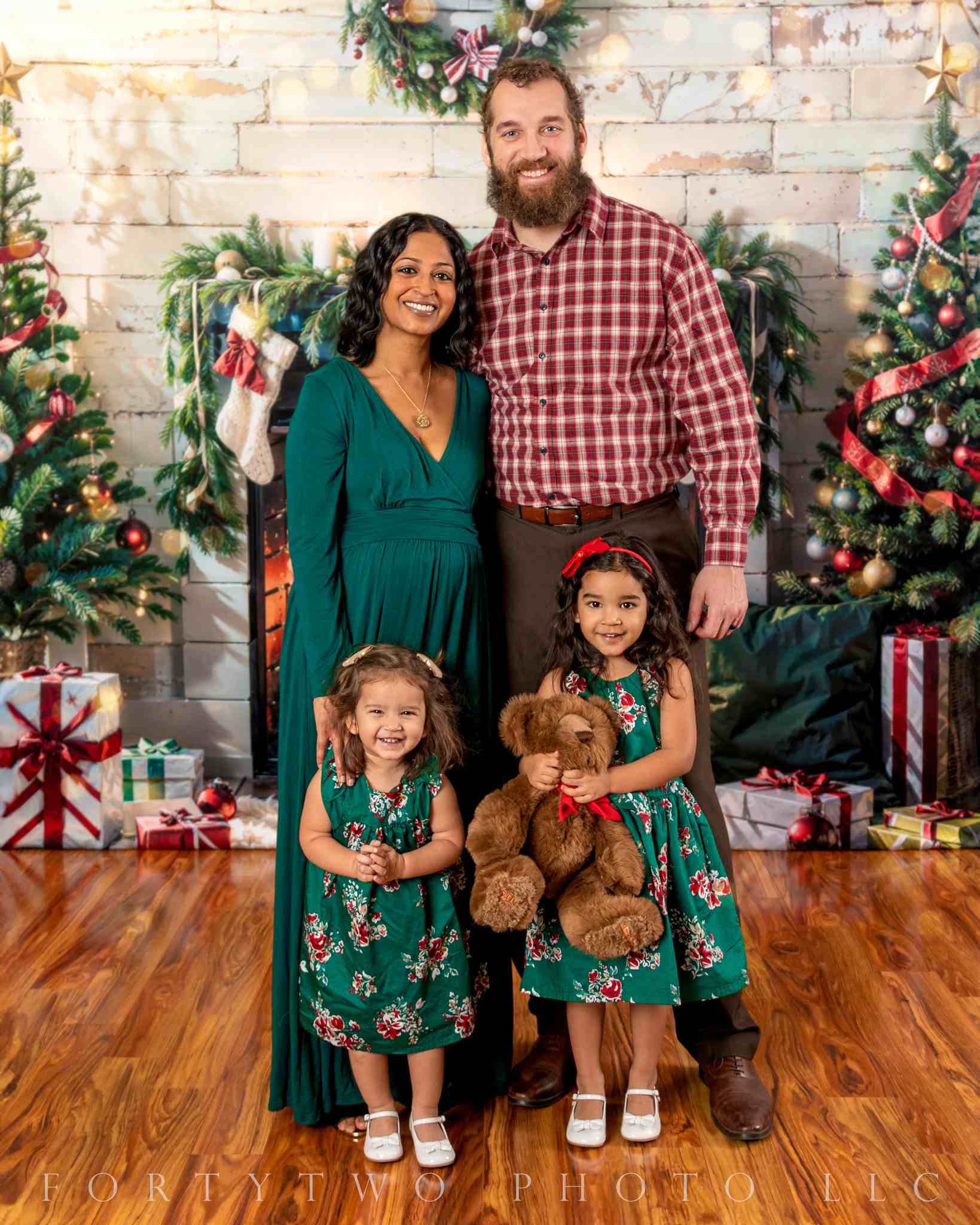 Kate Christmas Burning Fireplace White Wall Backdrop for Photography