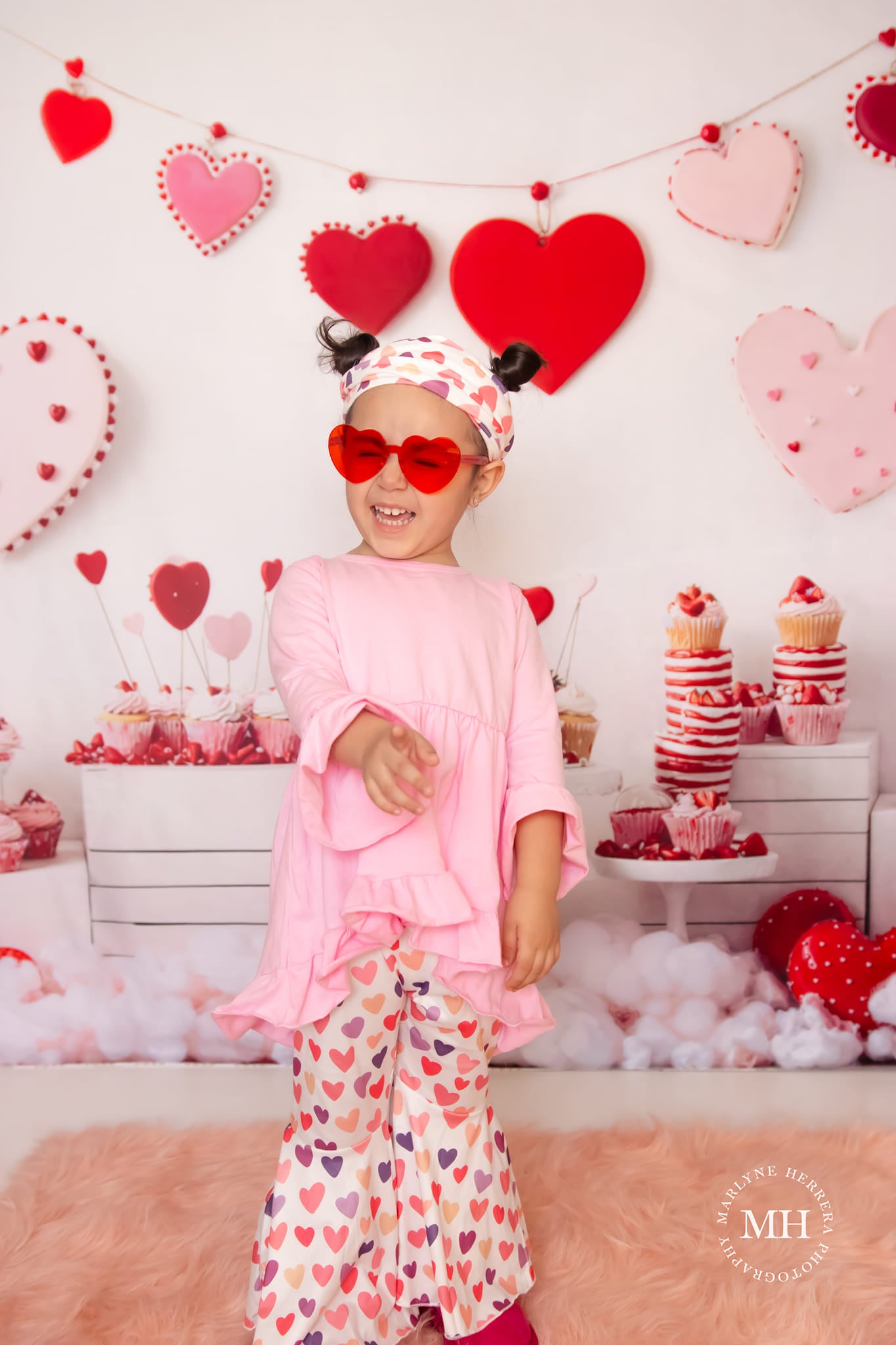 Kate Valentine Heart Cupcake Backdrop Designed by Emetselch