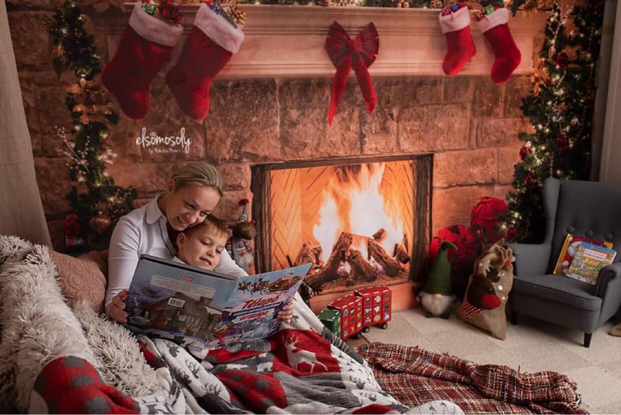 Kate Christmas Red Socks with Fireplace Backdrop for Photography - Kate Backdrop AU