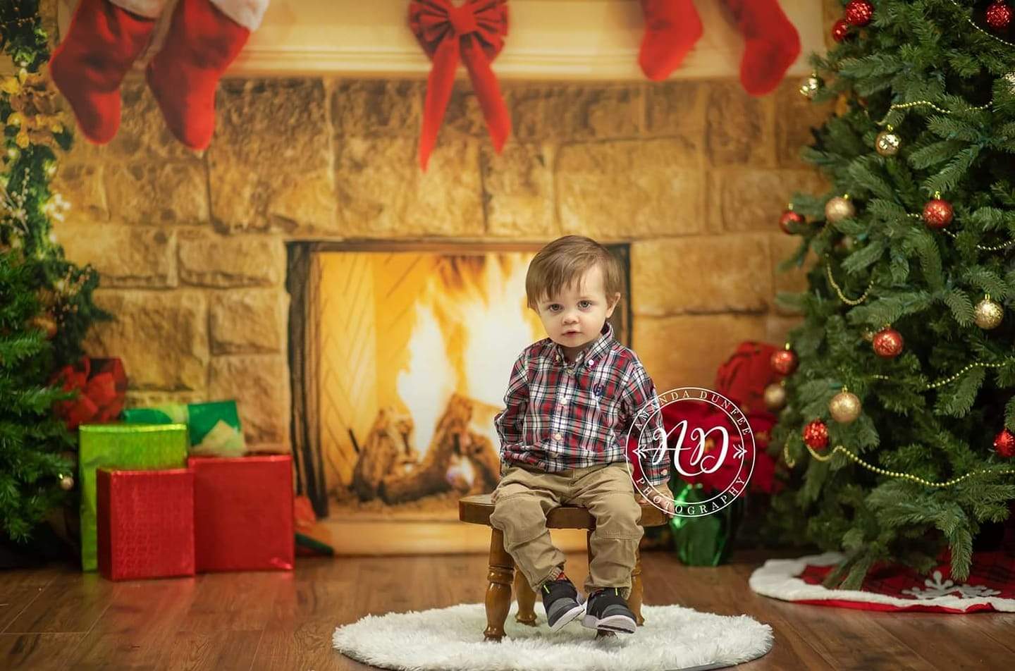 Kate Christmas Red Socks with Fireplace Backdrop for Photography - Kate Backdrop AU